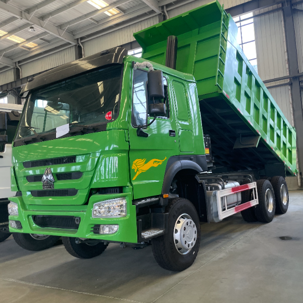 重汽豪沃6×4自卸车 绿色371马力 HW76驾驶室 轻松应对重载作业