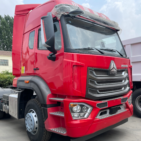 红色豪沃豪瀚NX牵引车 6×4 371马力 欧II排放 300L油箱 重卡拖头