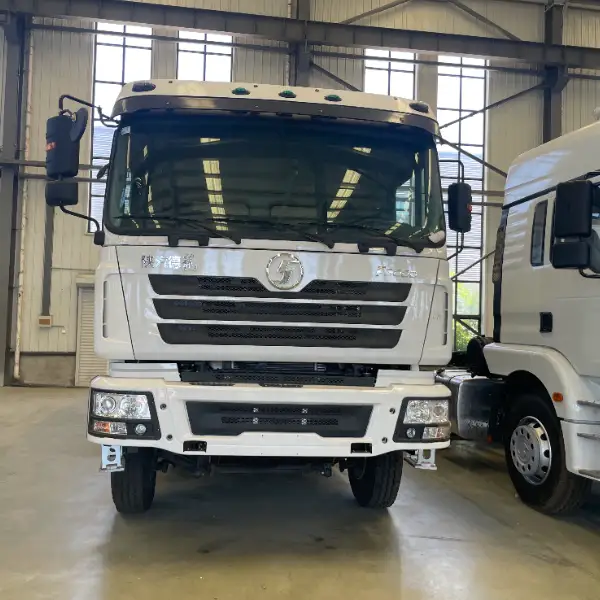 陕汽德龙F3000 6×4油罐车 白色371马力 安全合规 工地油库转运