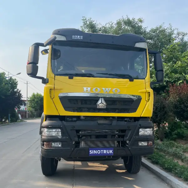 重汽豪沃TX 6×4自卸车 黄色371马力 高亮涂装 300L油箱