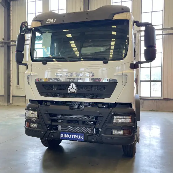 重汽豪沃TX 6×4自卸车 白色371马力 TX驾驶室 性能优异
