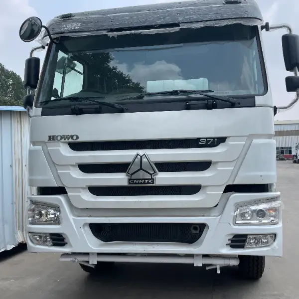 重汽豪沃6×4洒水车 白色371马力 40/50洒水泵 多功能作业